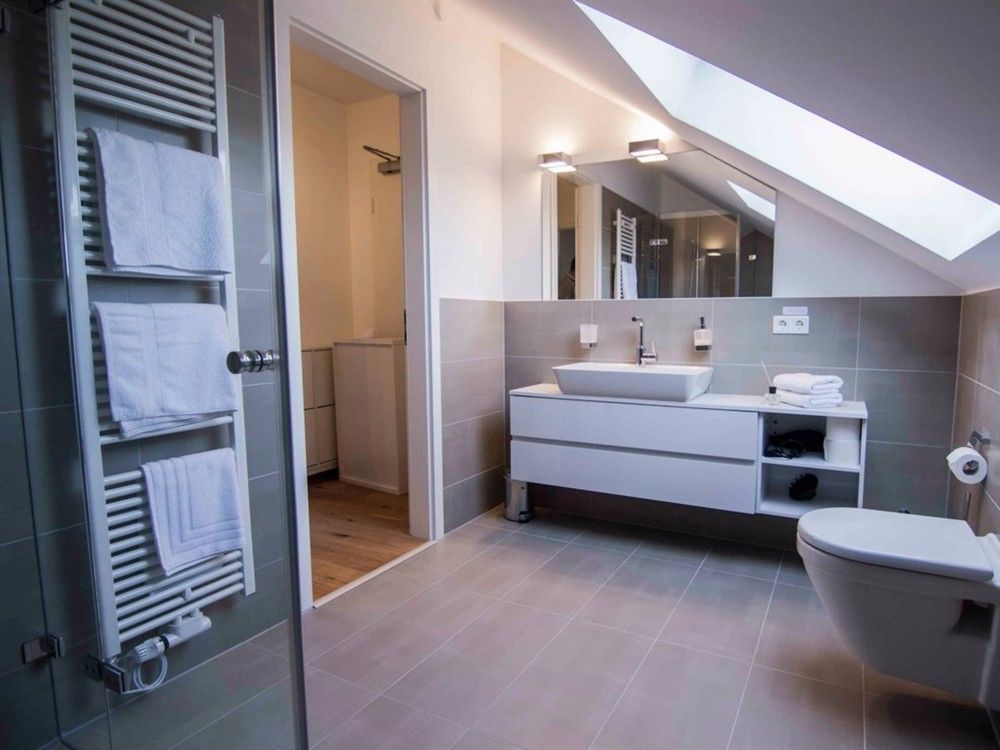 Helvetia Suites Düsseldorf Exterior foto